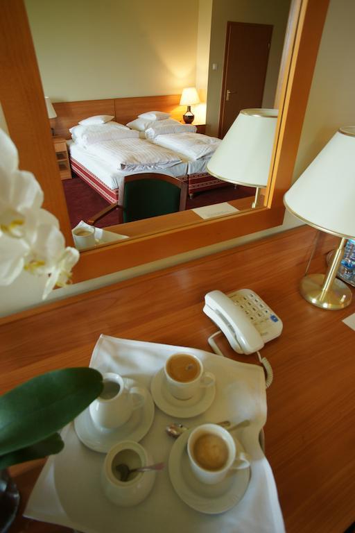 Hotel Grodzki Познань Екстер'єр фото